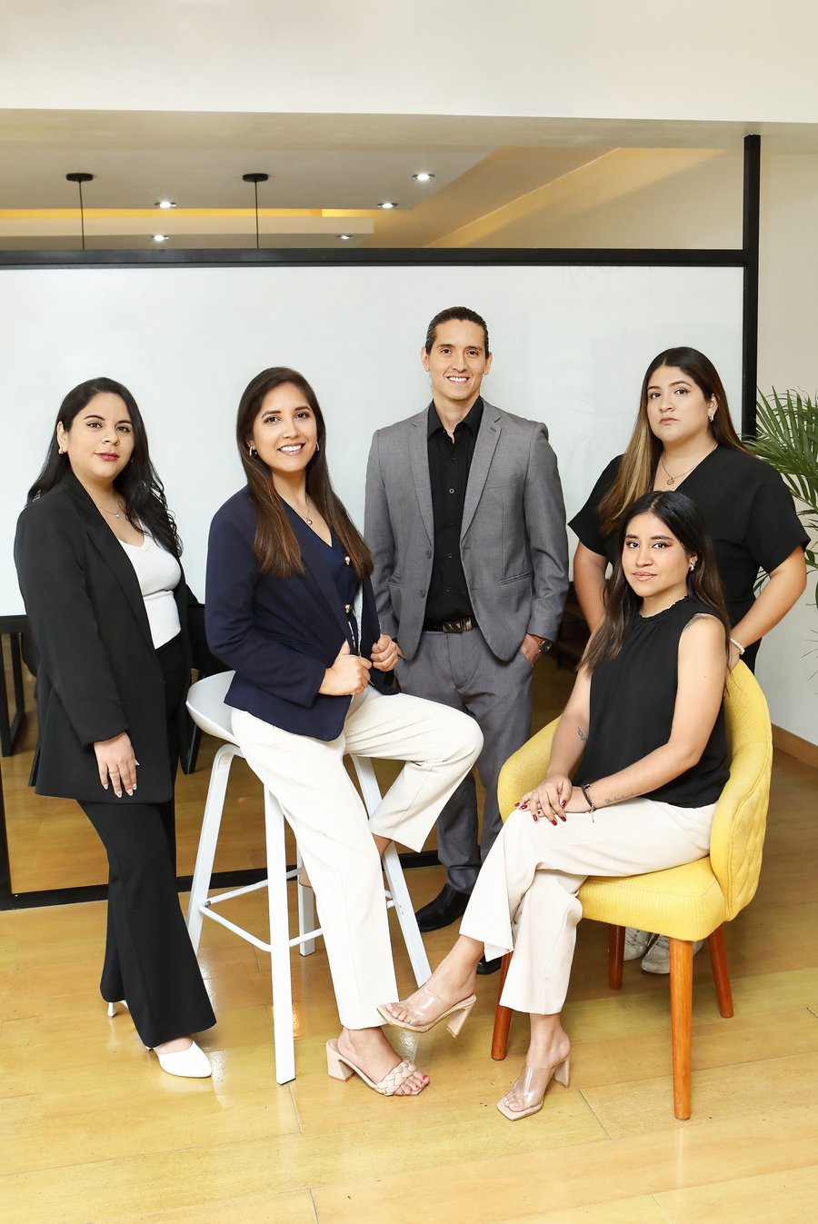 Equipo de Sakkana Comunicaciones